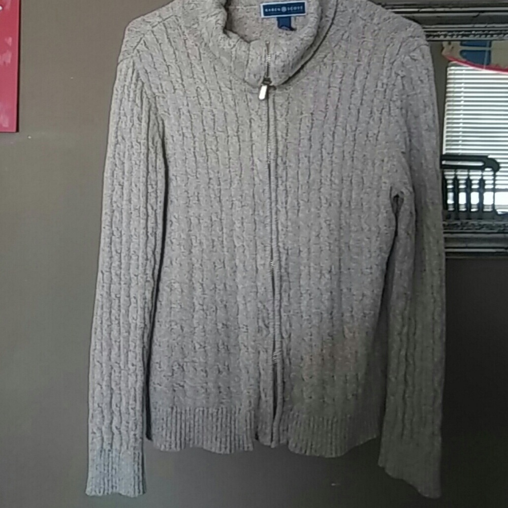 Sweater - Picture 3 of 3